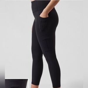 Athleta Salutation‎ Cargo 7/8 Leggings Athletic Black Pockets- Size Small